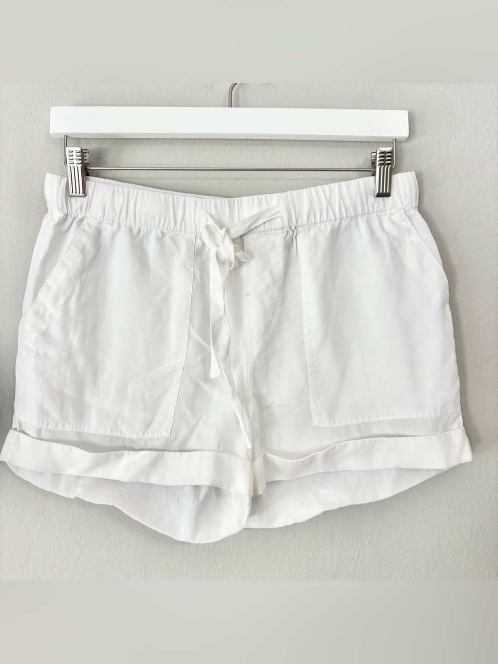 NEW Cloth & Stone White Cuffed Lightweight Shorts